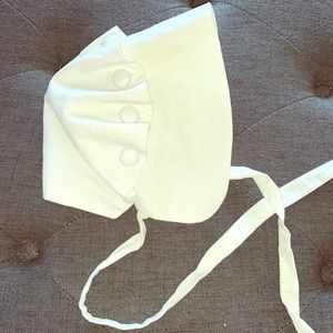 Baby bonnet, size 3-6 mo. Excellent condition .